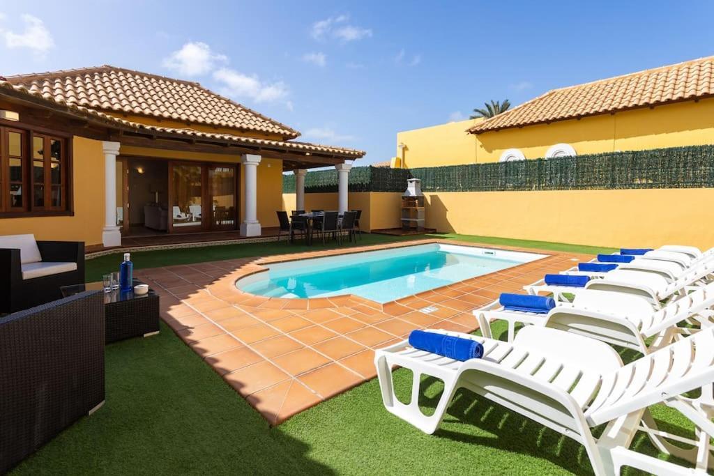 Villa Helen - Heated Pool Wifi Smarttv Barbecue Corralejo Exterior foto